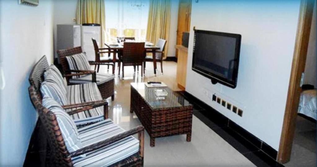 Pereybere Apartment With Breakfast And Private Balcony Pereybere Beach Extérieur photo